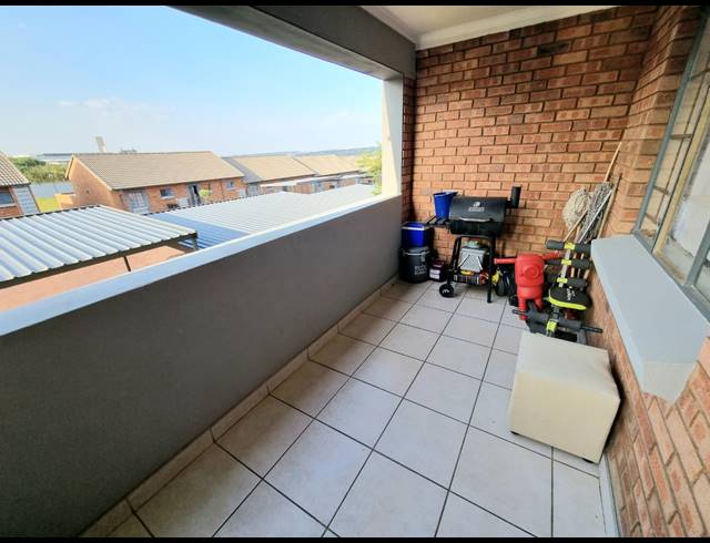 2 BEDROOM APARTMENT FOR SALE IN NOORDWYK